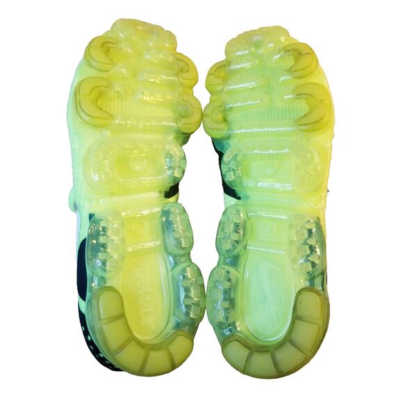 Athletic_Shoes